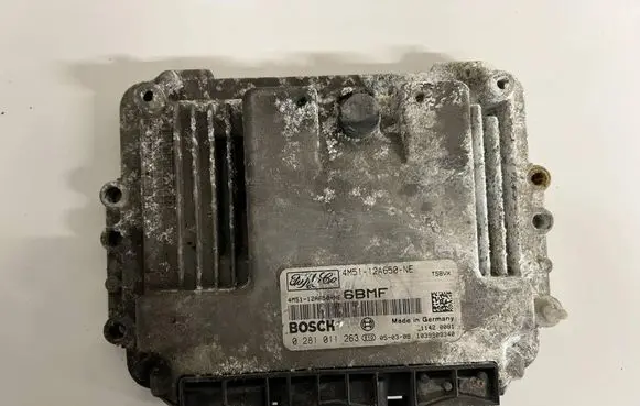 Ford Focus C-MAX Engine control unit/module 4M5112A650NE