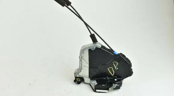 Toyota Land Cruiser (J150) Front door lock 6903042210