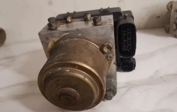 Mitsubishi Pajero Sport I ABS Pump 445104060 241105142892