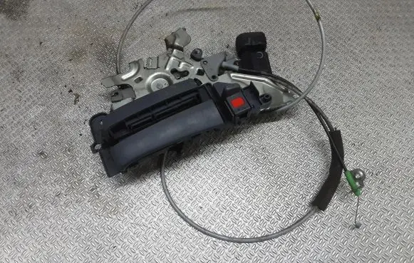 Toyota Previa (XR30, XR40) II Sliding door lock 