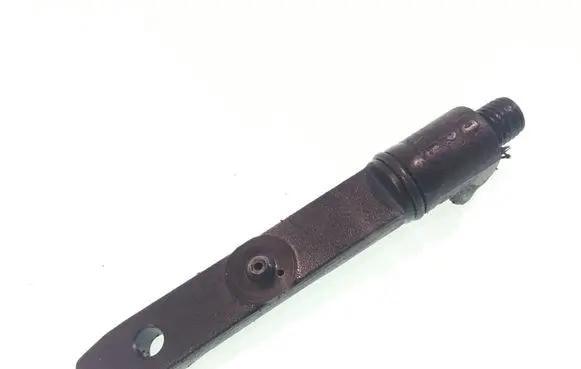 Opel Vectra B Fuel Injector clamp holder