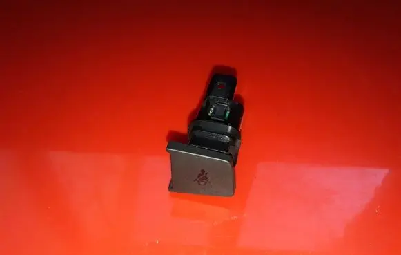Chevrolet Captiva Passenger airbag on/off switch 1F17