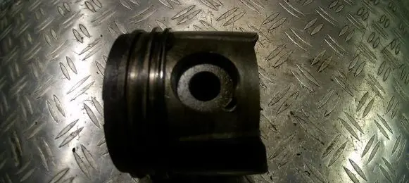 Peugeot 307 Piston 