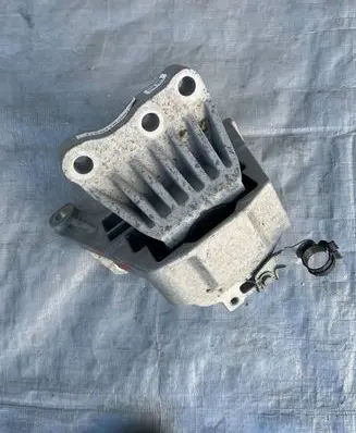 Fiat 500X Engine mounting bracket 00520903430 52040052100