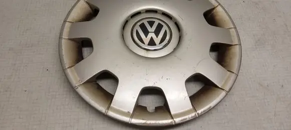 Volkswagen Golf IV R14 wheel hub/cap/trim 1J0601147L