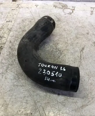Volkswagen Touran II Engine coolant pipe/hose