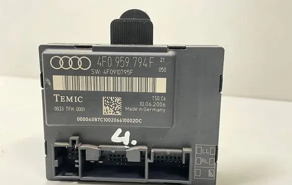 Audi A8 S8 D3 4E Door control unit/module 4F0959794F 4F0910795F 0033TFK000