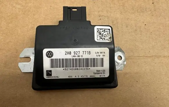 Volkswagen Amarok Gearbox control unit/module 2H0927771B