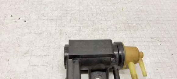 Volkswagen Caddy Turbo solenoid valve 1K0906627A
