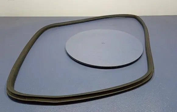 Seat Leon (5F) Front door rubber seal 5F4867365
