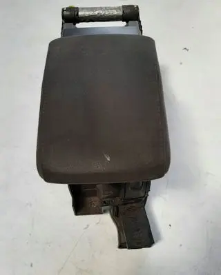 Volkswagen Golf V Armrest 