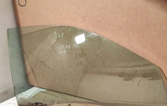 Audi A4 S4 B7 8E 8H Front door window glass four-door DOT503AS2M381 8E0845022D