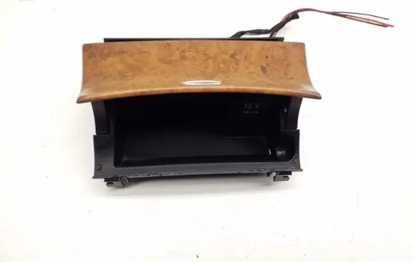 Mercedes-Benz CLS C219 Ashtray (front) A2116802852