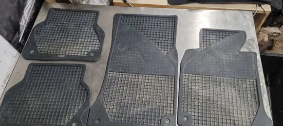 BMW 5 E39 Car floor mat set 82559405715 82559405718 82559405716