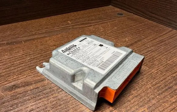 Renault Master II Airbag control unit/module 8200381668A 605045200