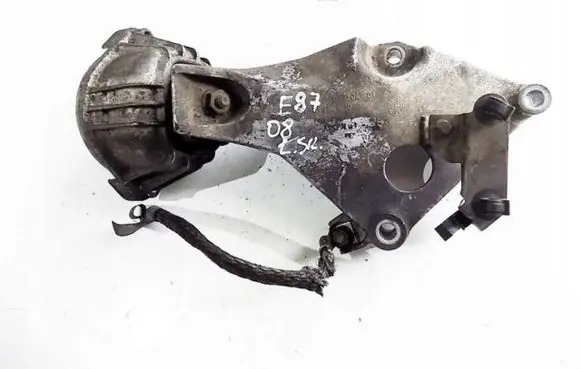 BMW 1 E81 E87 Engine mount bracket
