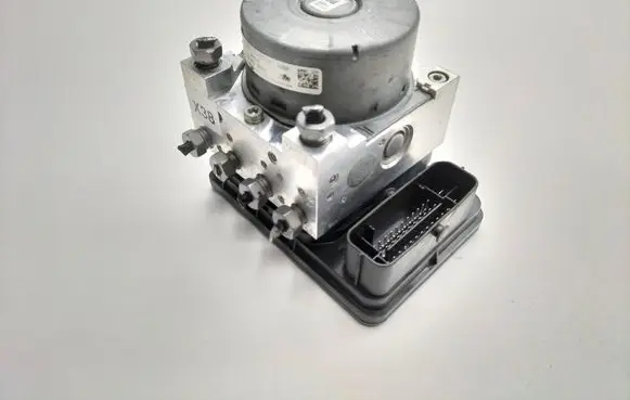 Ford Fiesta ABS Pump D1B12C405AF