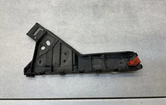 Front bumper mounting bracket