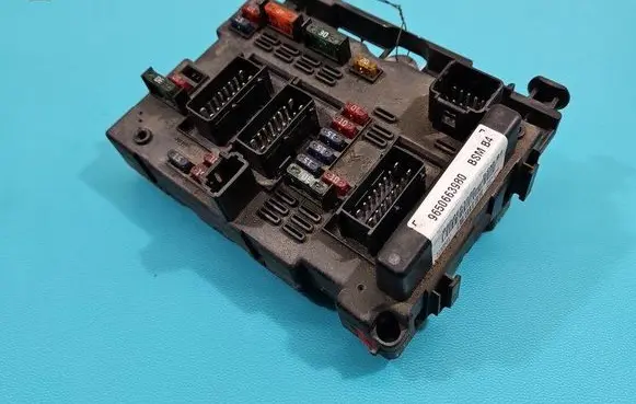 Peugeot 307 Central body control module 9650663980 IMPRK1478340