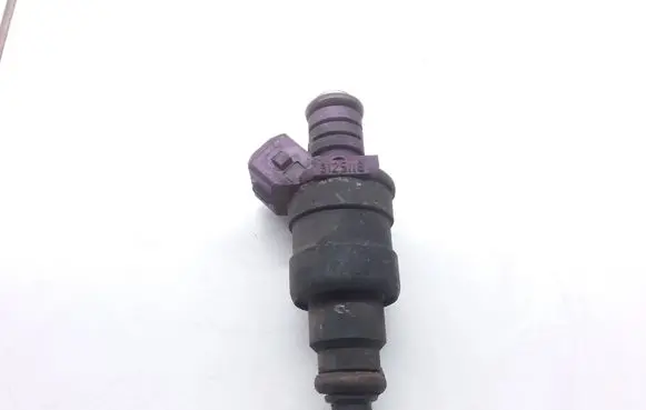 Volvo S40, V40 Fuel injector 9125118