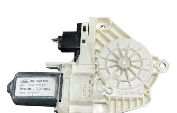 Audi A4 S4 B8 8K Front door window regulator motor 8K0959802