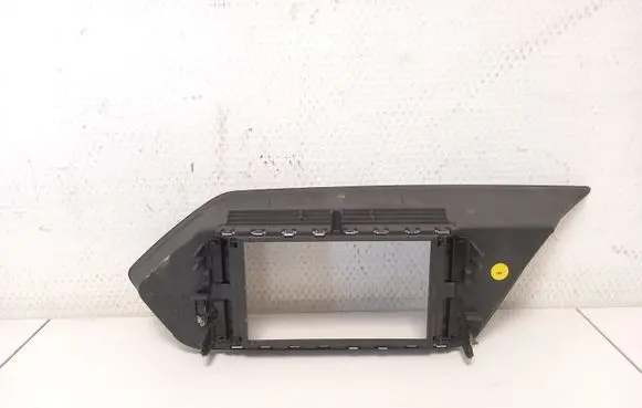 Radio/GPS head unit trim