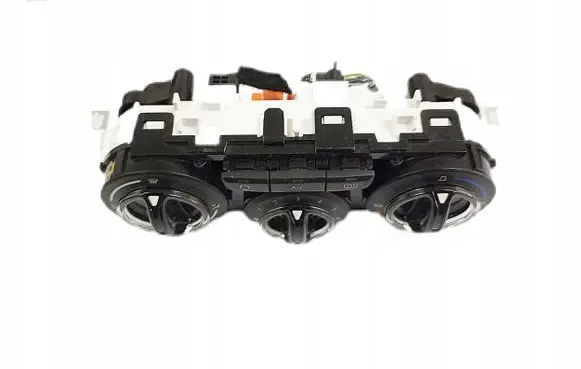 Peugeot 208 Climate control unit E1063071