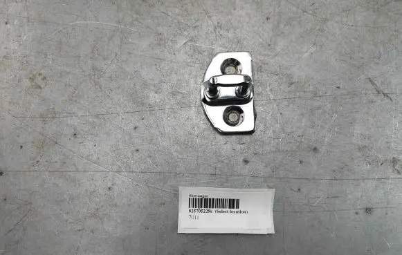 Renault Zoe Rear door lock loop/hook striker 825705229r
