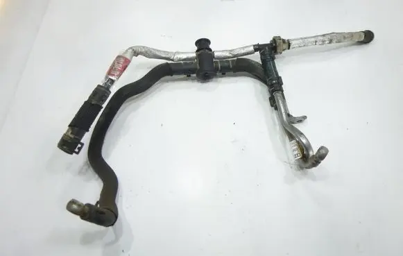 Engine coolant pipe/hose