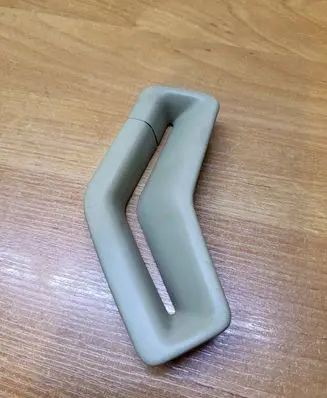 Volvo XC70 Seat belt trim 
