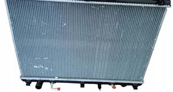 Suzuki Grand Vitara II Coolant radiator 1770065J10