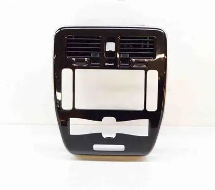 Nissan Leaf I (ZE0) Radio/GPS head unit trim 682U13NL0A 682603NL0A