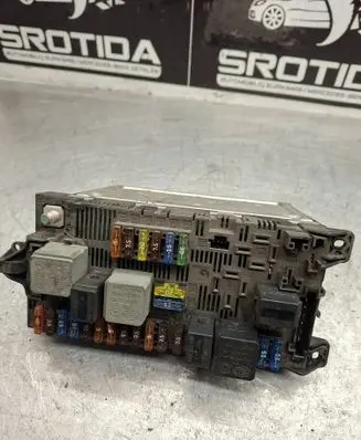 Mercedes-Benz E W211 Fuse module 2115457301