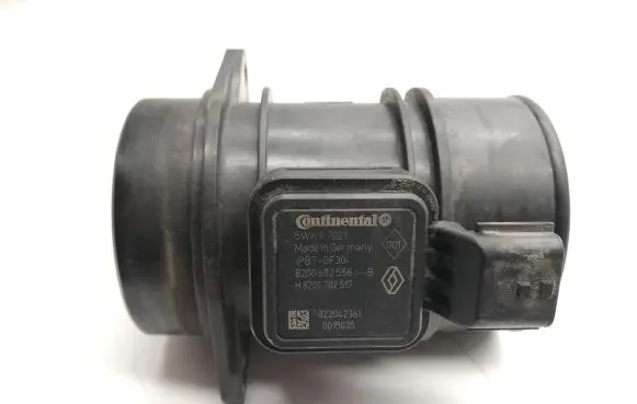 Nissan Qashqai Mass air flow meter 5WK97021 8200682558