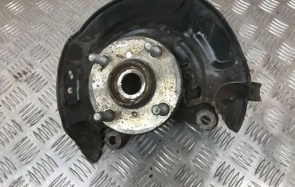 Toyota Auris E180 Front wheel hub 500957