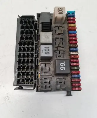 Volkswagen Transporter - Caravelle T4 Fuse module 357937039