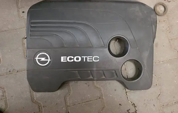 Opel Zafira C Engine cover (trim) 