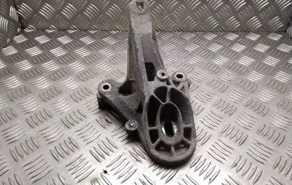 Mini One - Cooper Coupe R56 Engine mounting bracket