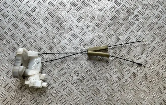Subaru Outback Front door lock