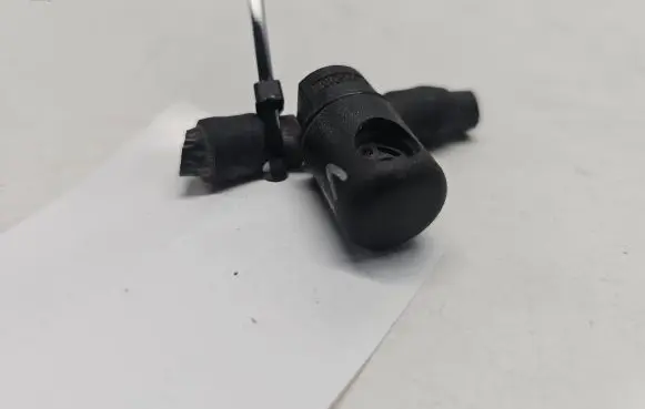 Opel Vectra C Windshield washer spray nozzle 401140137