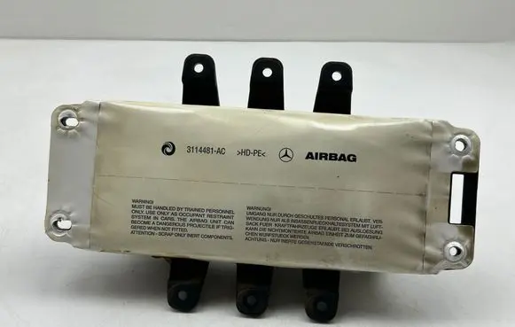 Mercedes-Benz C W206 Passenger airbag A2068607401 0589P1001188