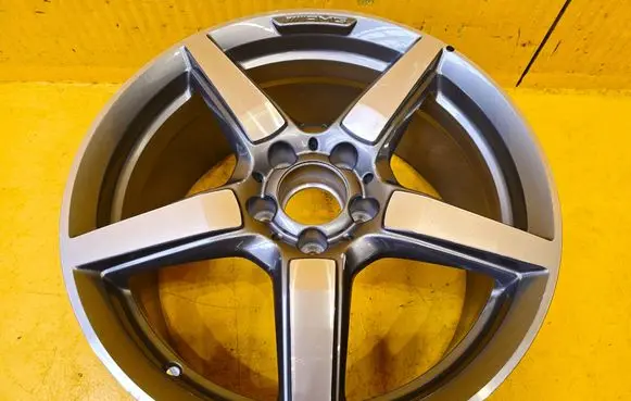 Mercedes-Benz SLK R172 R18 alloy rim A1724012802