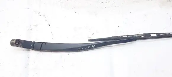 Lexus IS 220D-250-350 Front wiper blade arm