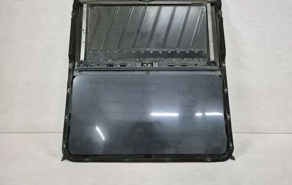 Mercedes-Benz E W124 Sunroof glass 1247820924