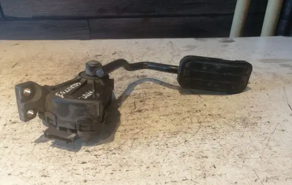 Ford Galaxy Accelerator throttle pedal 7M3721603B YM219F836AA