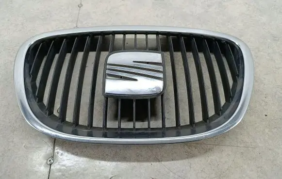 Seat Altea Front grill 