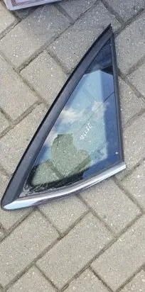 Volkswagen Jetta USA Rear side window