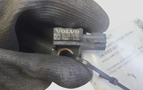 Volvo V40 Airbag deployment crash/impact sensor 31387892