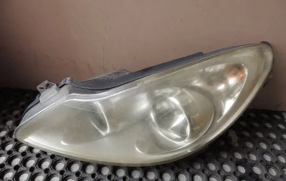 Opel Corsa D Headlight/headlamp 13186381 89313290