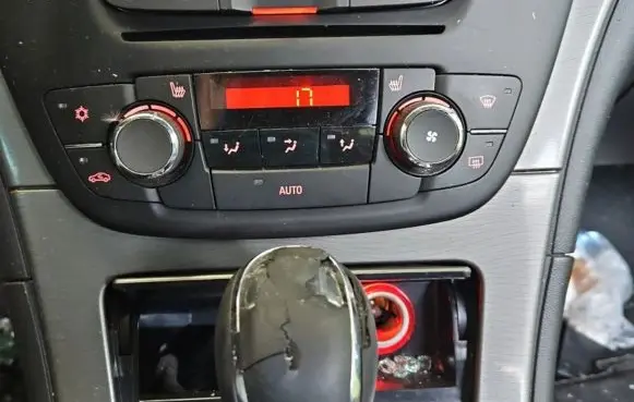 Opel Insignia A Climate control/heater control trim 13273096 IMPRK1380559